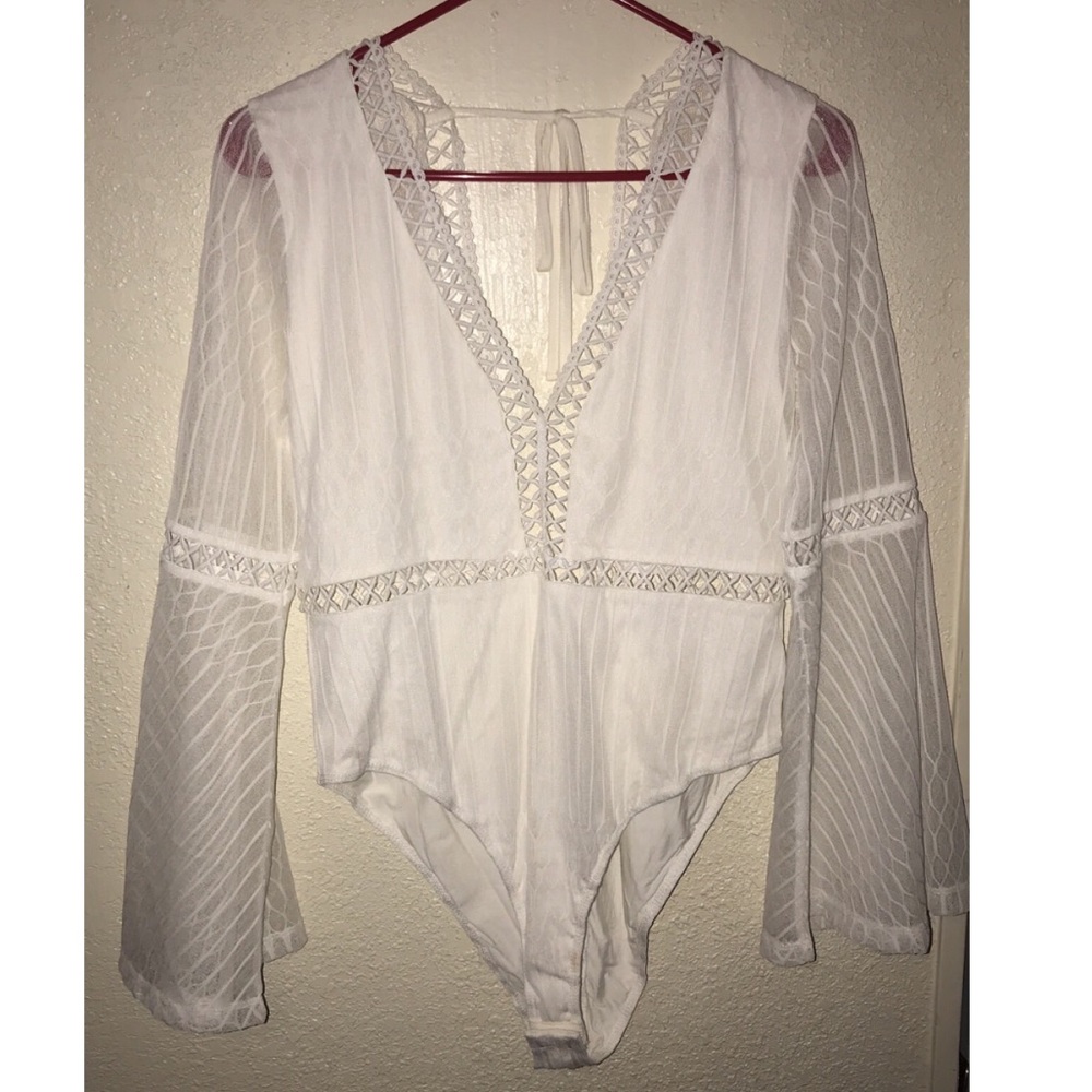 White Fashionnova bodysuit
